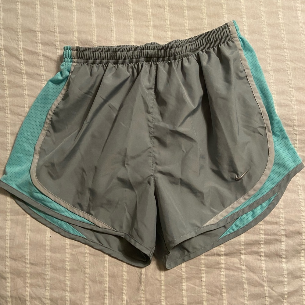 Nike - S - athletic shorts